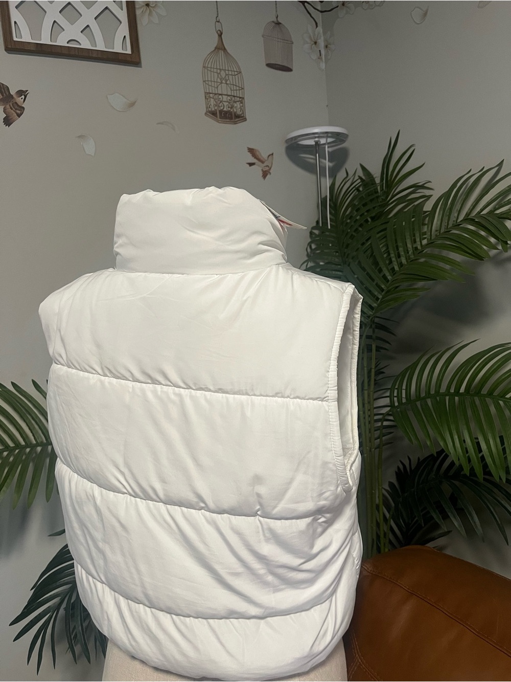 White Puffer Vest - Women's Lightweight Quilted Jacket medium - Picture 5 of 5